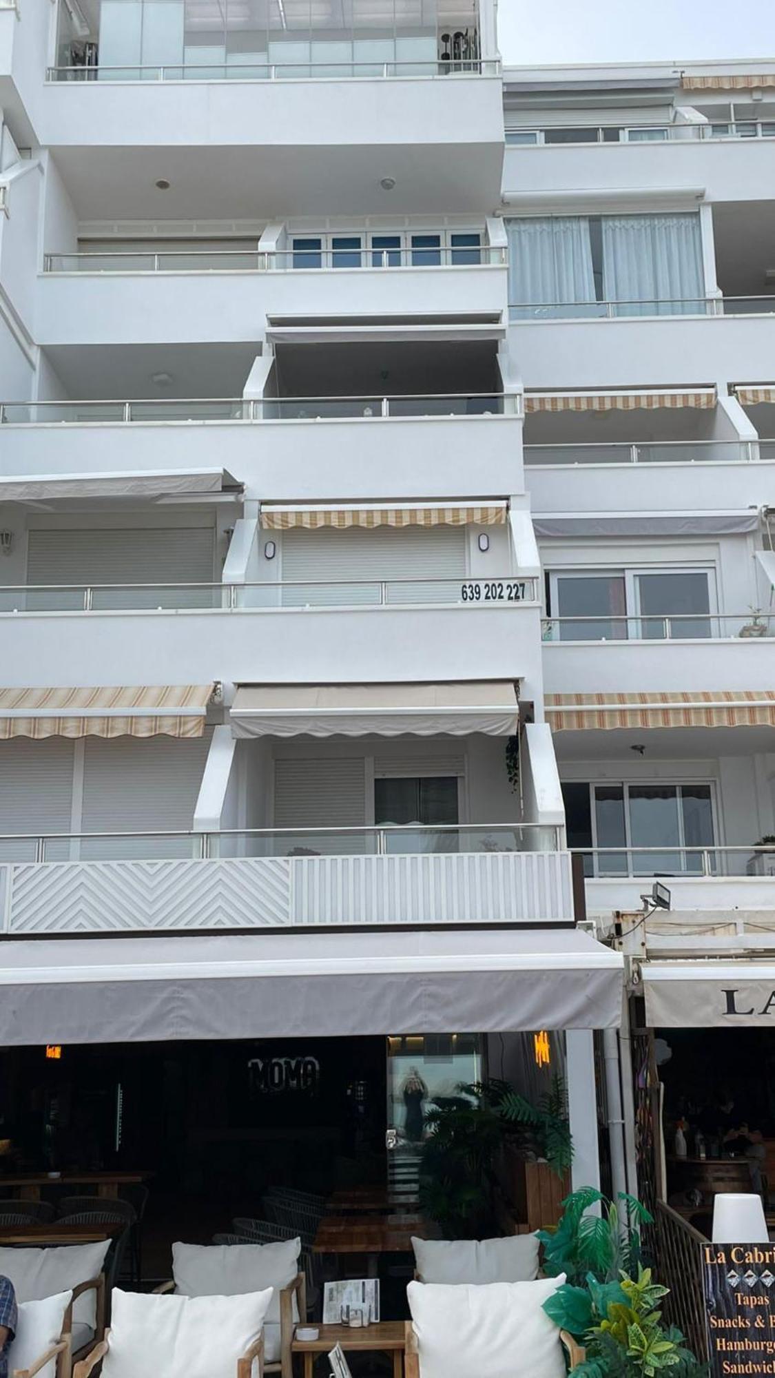 Roca Chica. Studio - First Line Beach Torremolinos Exterior photo